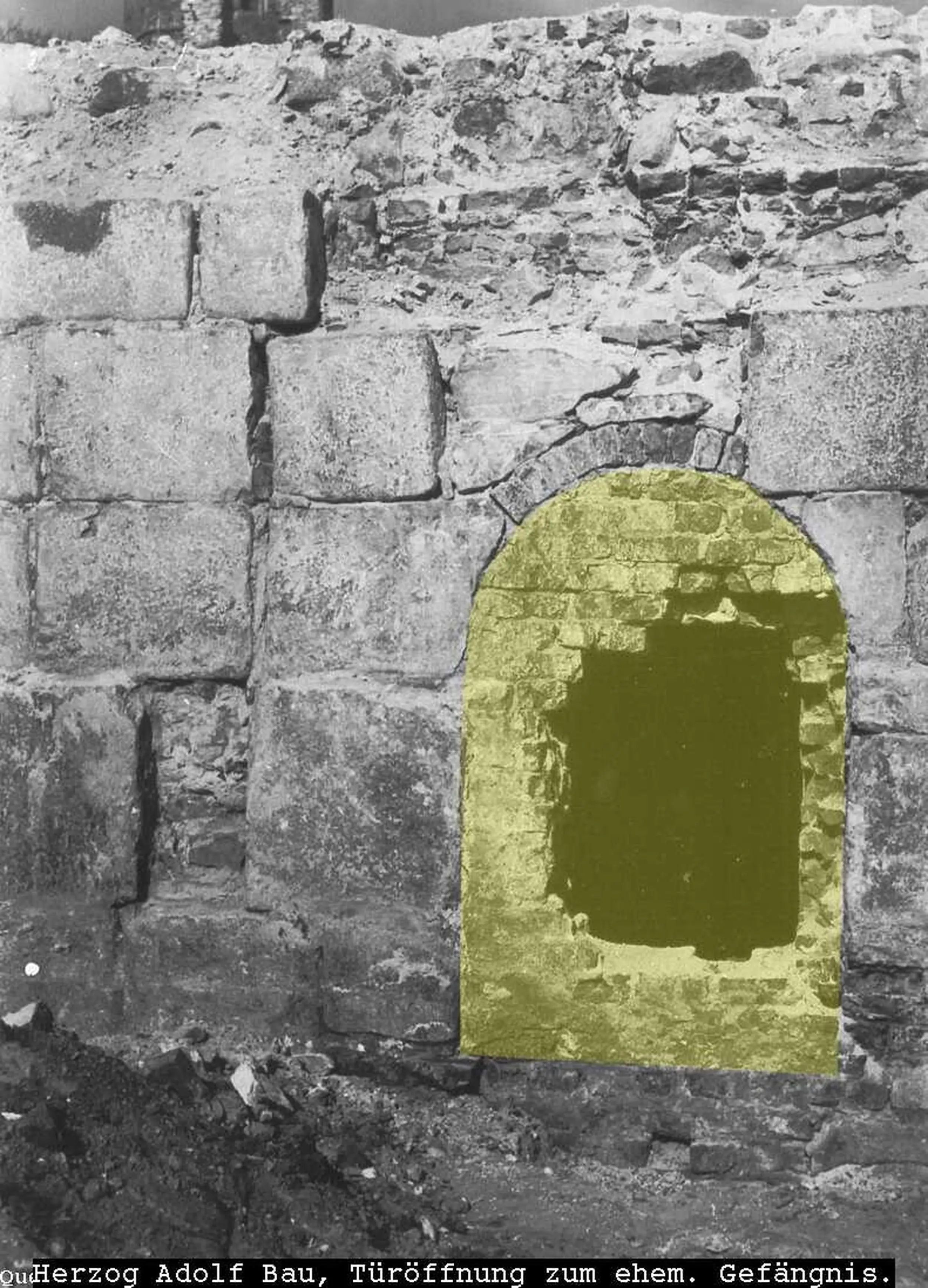 Kieler Schlossruine,Herzog-Adolf-Bau,Türöffnung,Gefängnis